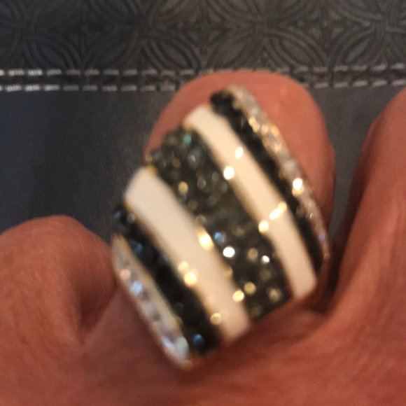 Statement Ring from AKKAD with Sapphire blue,Smoky & clear Crystals - Picture 5 of 7